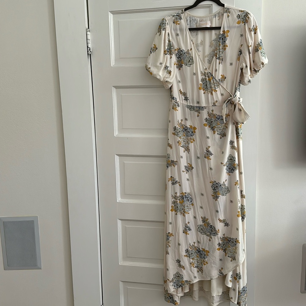 Sancia cute floral wrap dress